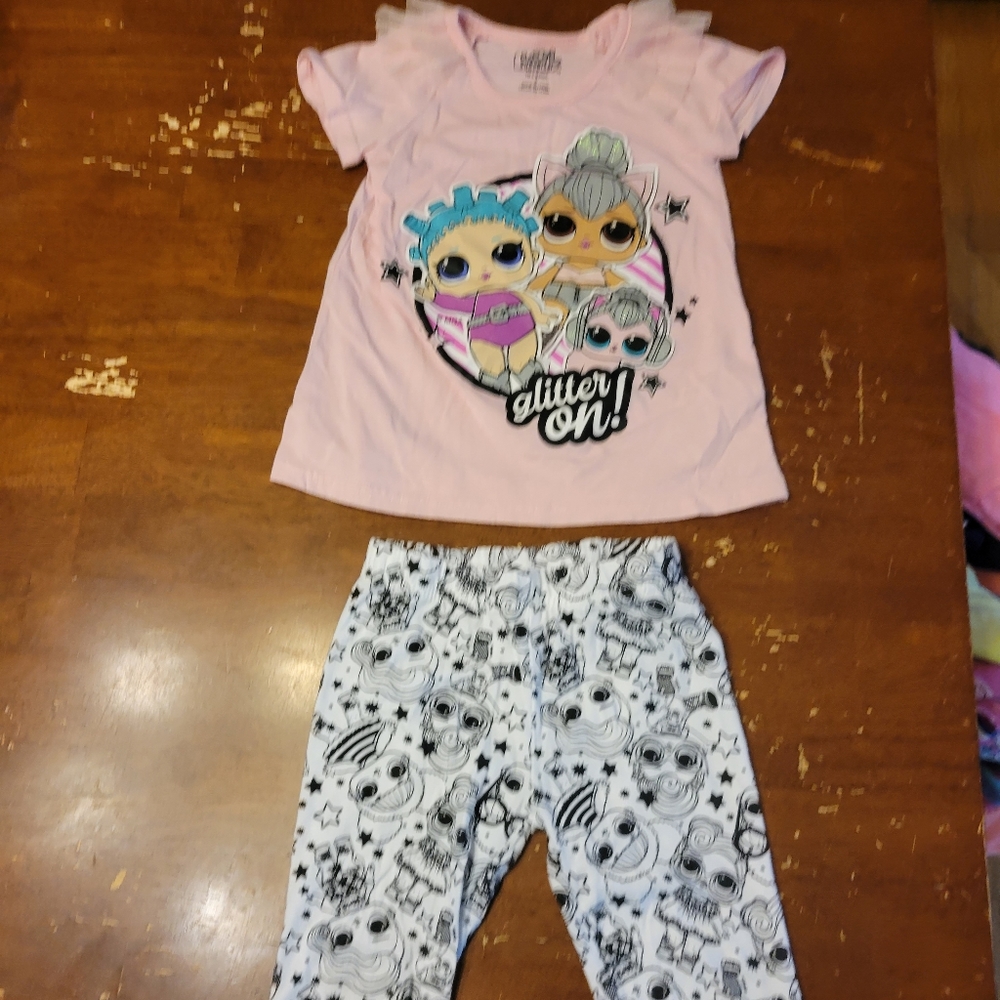 lol tshirt and capri set